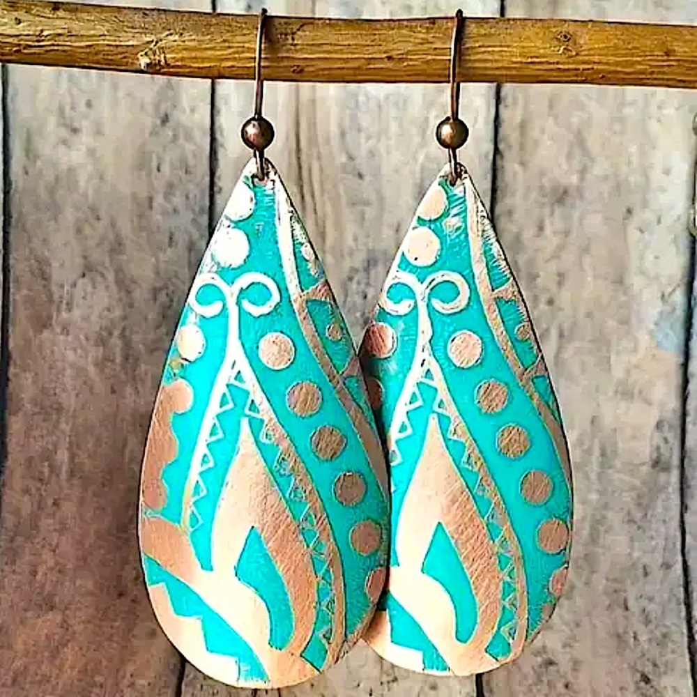 Etched Copper Boho Earrings, with bronze color Tribal Vintage